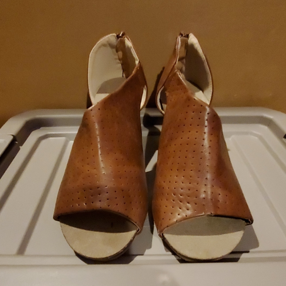 NWOT Women's Wedge Heels